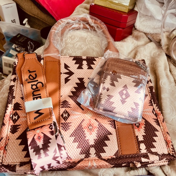 Bag - Picture 2 of 3